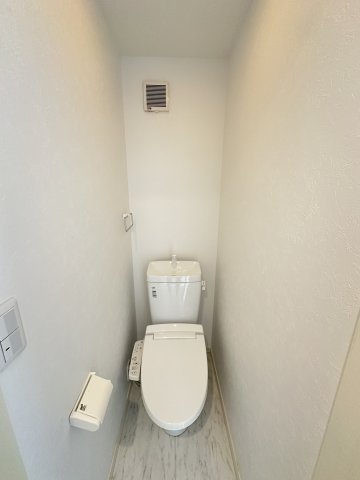 トイレ　別部屋写真参考