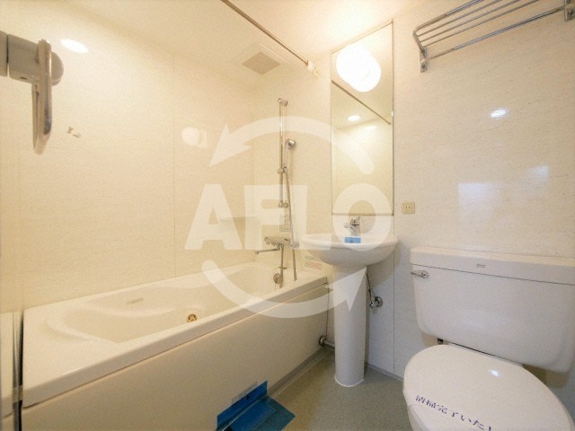 バス・シャワールーム　アヴァンセクール西天満5丁目　風呂