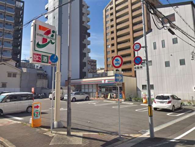 コンビニ　セブンイレブン（コンビニ）まで278m