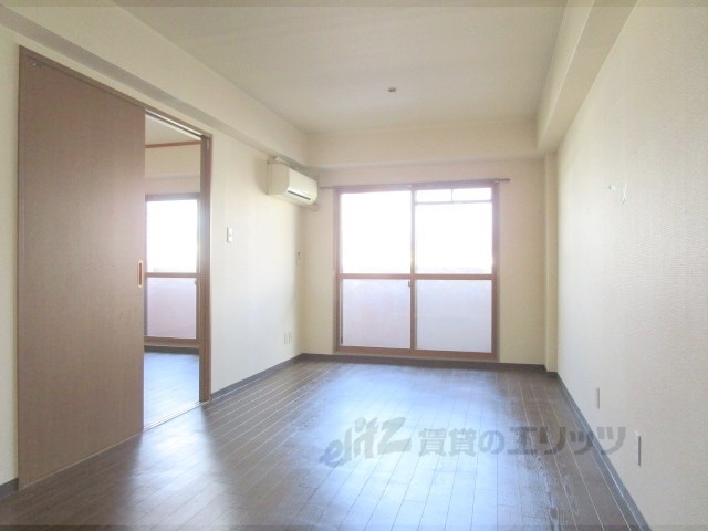 居室・リビング　リビング