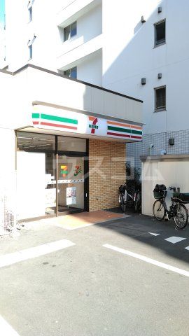 コンビニ　セブンイレブン　大井町駅前中央通り店（コンビニ）まで438m