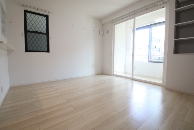 居室・リビング　※別室の参考写真の為、現況優先です。