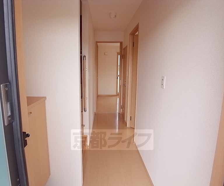 その他部屋・スペース　１階の廊下です。