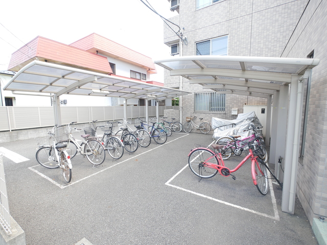 その他共有部分　★敷地内に屋根付の駐輪場がございます★