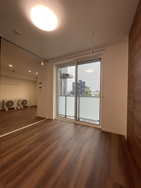 居室・リビング　別部屋参考写真です