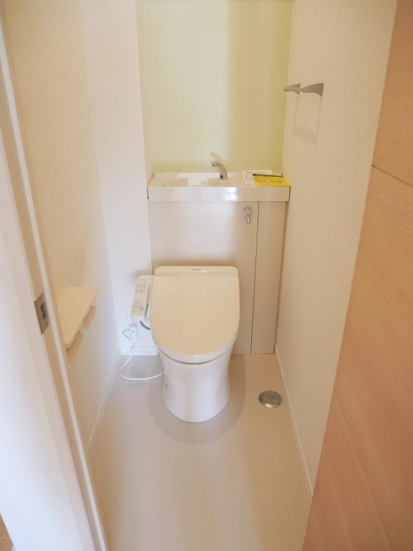 トイレ　トイレ