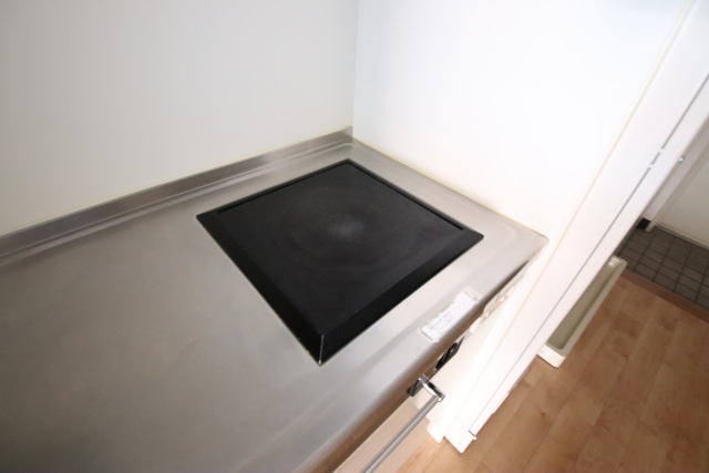 キッチン　※別部屋の参考写真のため、現状優先です。