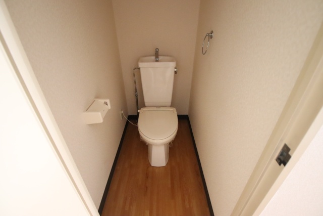 トイレ　※別部屋の参考写真のため、現状優先です。