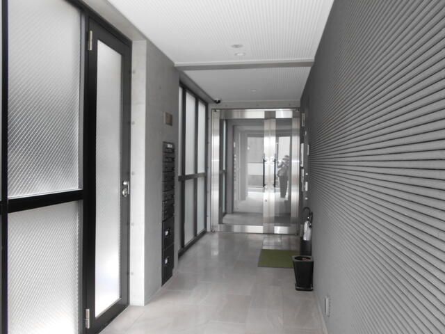 エントランス　チェリーヒルズ　北区滝野川6