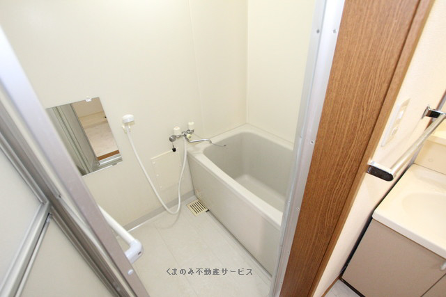 バス・シャワールーム　ゆったり過ごせるお風呂です ニュークレストールソフィアB棟