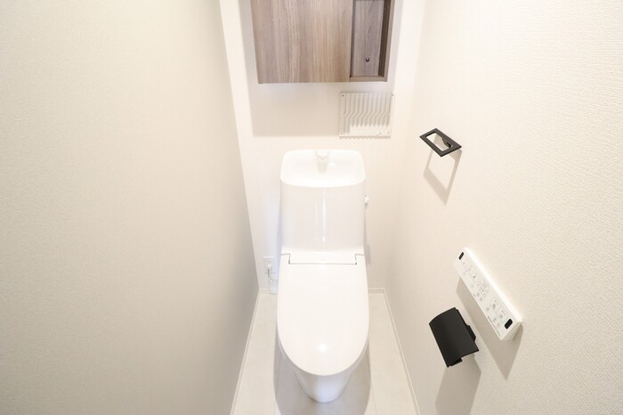 トイレ　ウォシュレット付きトイレです。