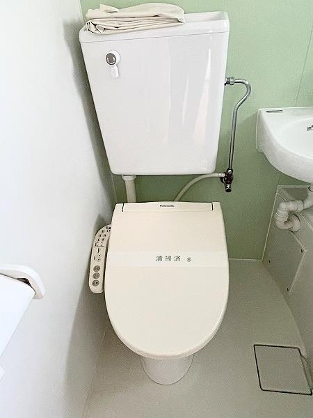 トイレ　温水洗浄便座