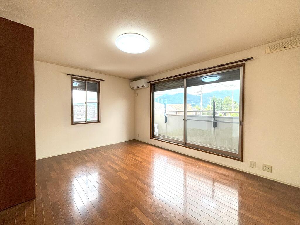 居室・リビング　同タイプの別部屋