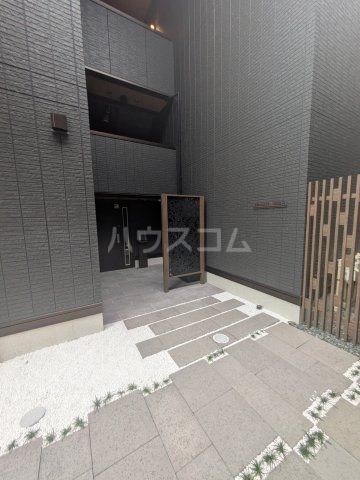 ＪＲ東海道本線 静岡駅 バス乗車時間：11分 最寄りバス停で下車 徒歩3分 3階建 築1年の外観写真