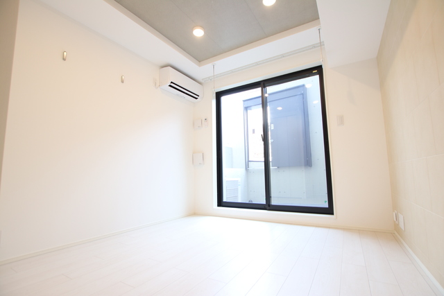 居室・リビング　★使いやすい形のお部屋★過去募集時の写真です。