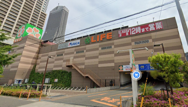 スーパー　ライフ弁天町店（スーパー）まで734m