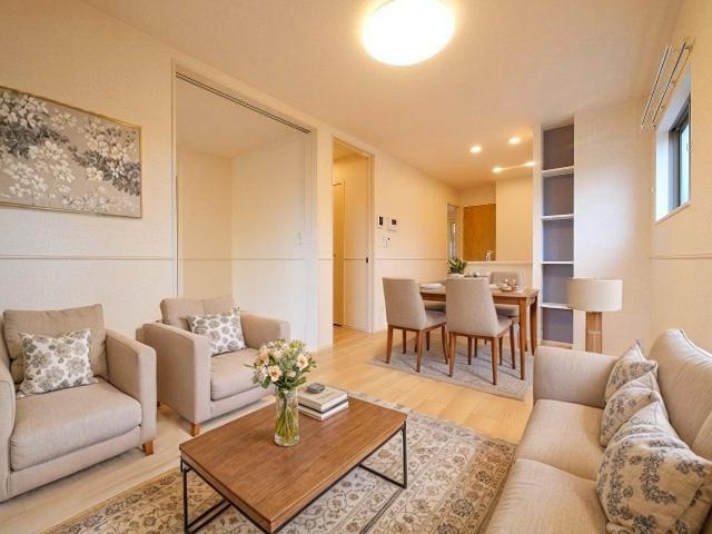 居室・リビング　CGで家具等を配置したもので家具等は含まれません