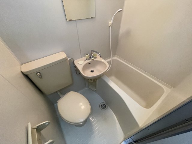 バス・シャワールーム　日々の疲れを癒すお風呂付です