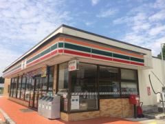 コンビニ　セブンイレブン美濃加茂山手町店（コンビニ）まで450m