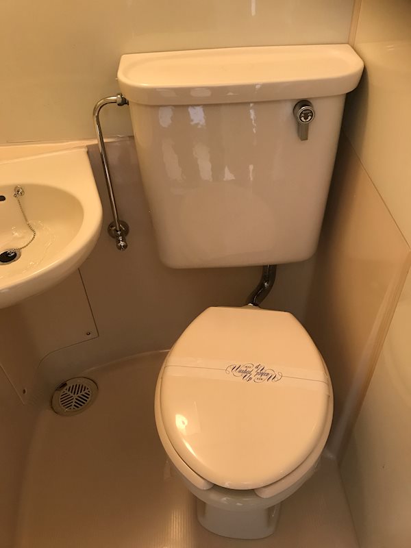 トイレ　※別のお部屋のお写真です。御参考までに。