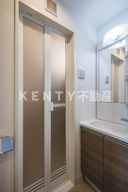 洗面設備　脱衣スペースもあります