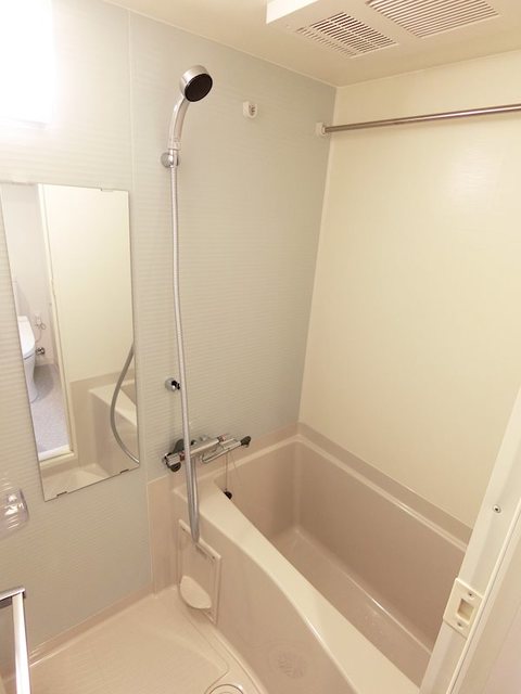 バス・シャワールーム　バスルーム