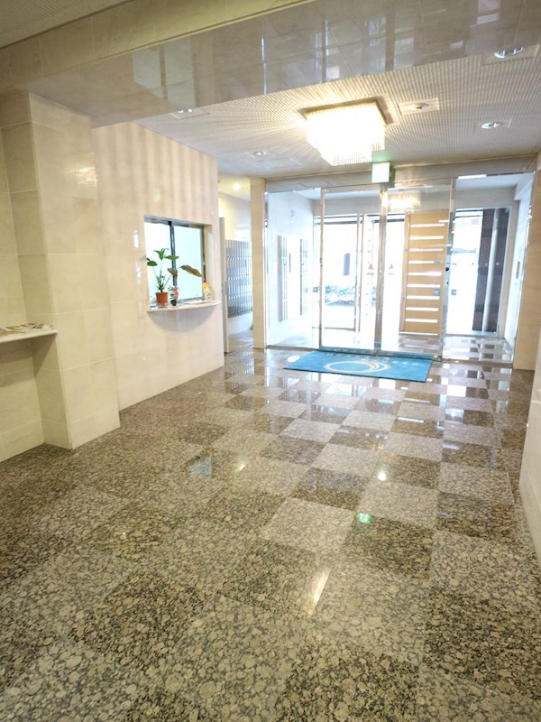 玄関　エントランス