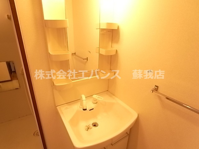 洗面設備　独立洗面台です