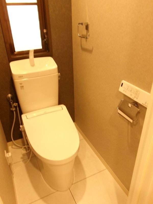 トイレ　★ウォシュレット付き！清潔感のあるトイレ★