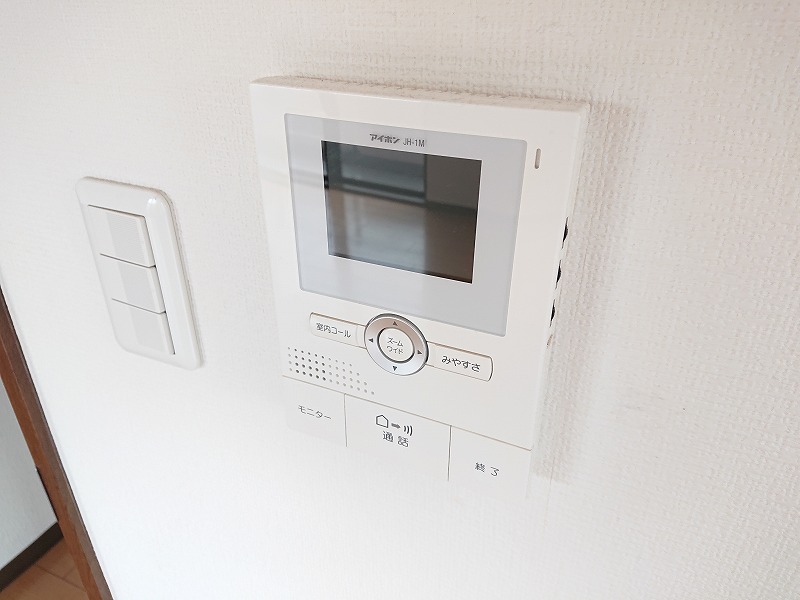 セキュリティ　急な訪問者をモニターで確認出来る　　TVドアホン