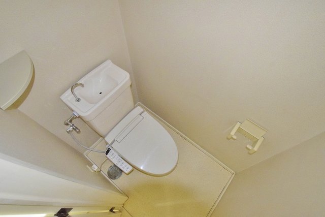 トイレ　玄関はおうちの顔ですね♪