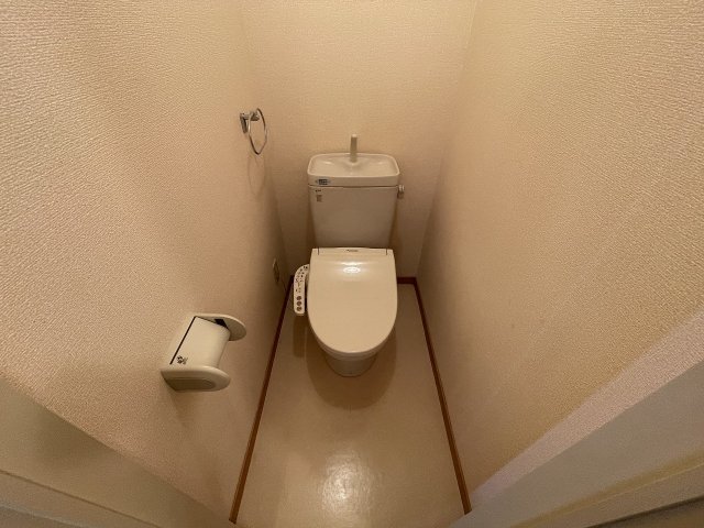 トイレ　落ち着いたトイレです