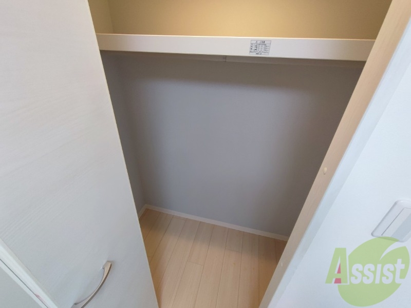 収納　寝室の収納です。部屋がすっきり片付きます。