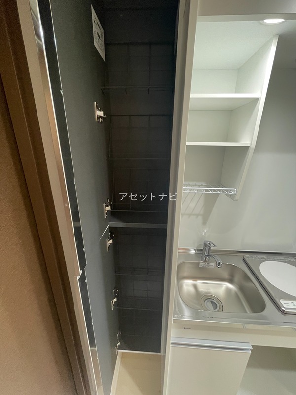 収納　※別タイプの参考画像になります。