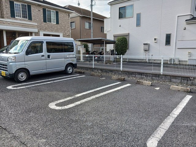 駐車場　車をお持ちの方に嬉しい駐車場付きの物件です