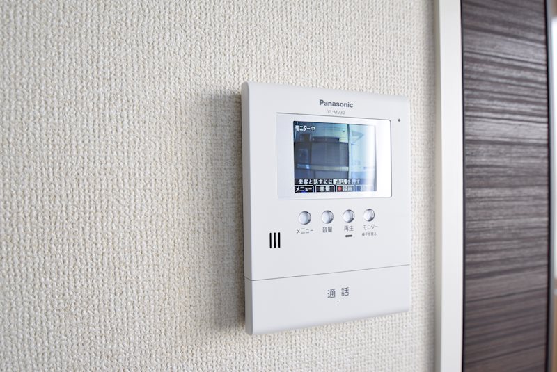 セキュリティ　来訪者の顔を確認できるTVドアホン