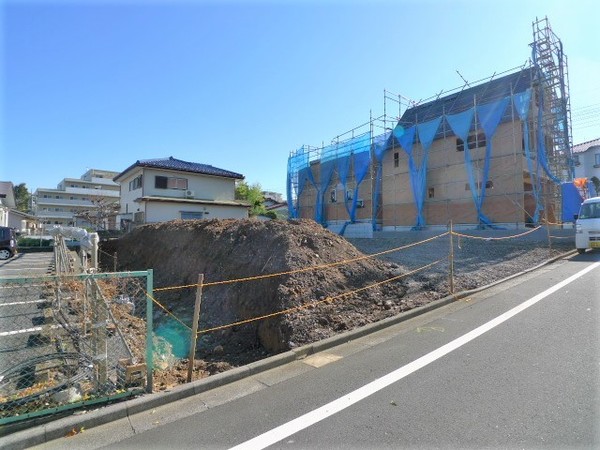 建物外観　建築中