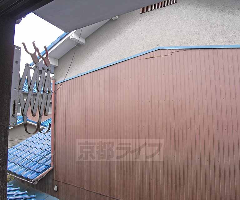 バルコニー　２階に物干しがございます。
