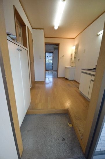 玄関　～玄関開けたら、居室の明るさが伝わってきますよ～