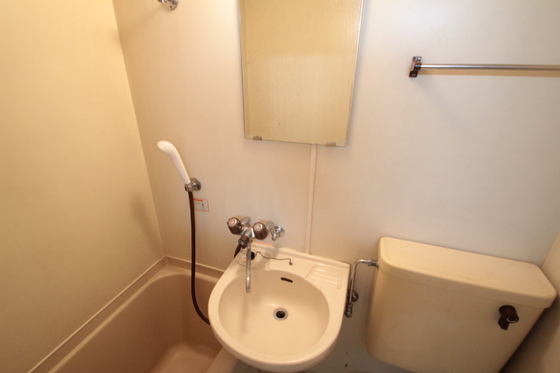 洗面設備　※別部屋の写真です