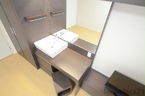 洗面設備　同シリーズの類似となります。現況を優先致します。