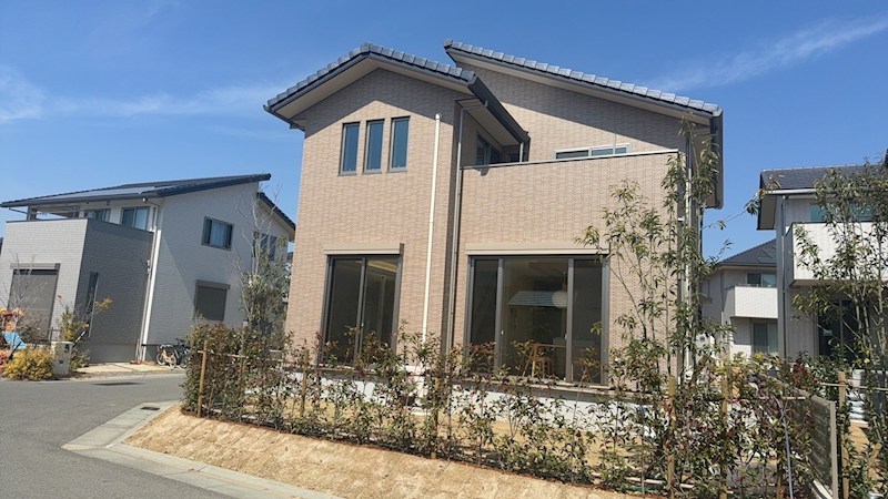 阪神本線 芦屋駅 バス乗車時間：12分 最寄りバス停で下車 徒歩2分 2階建 築1年の外観写真