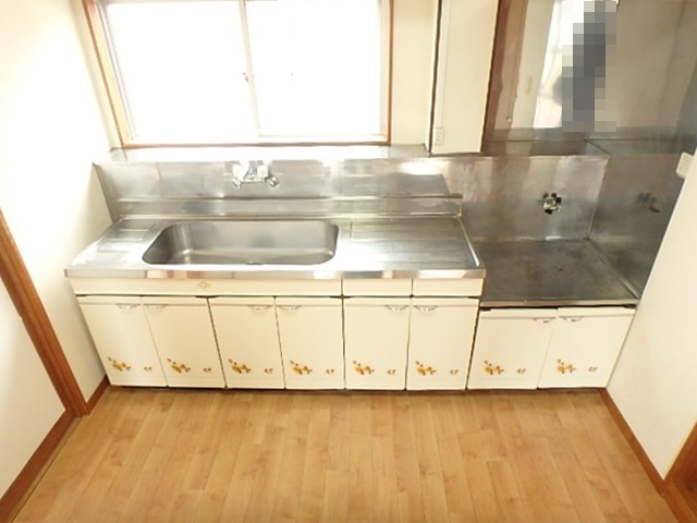 キッチン　※写真は２０４号室のものです