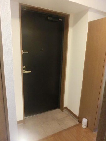 玄関　※別部屋参考写真