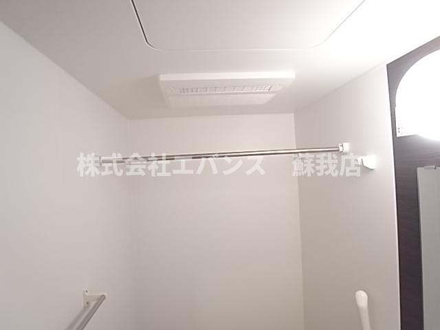 その他設備　便利な浴室換気乾燥機付き