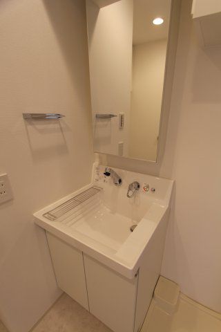 洗面設備　コンパクトで使いやすい洗面所