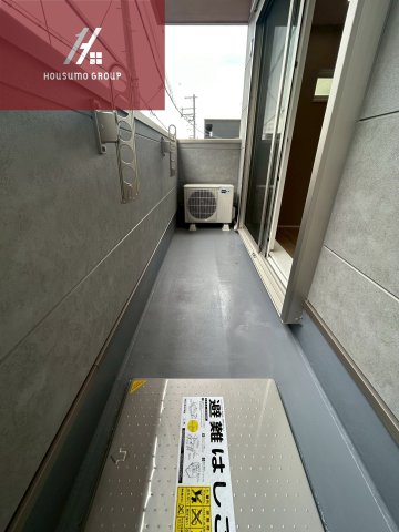 バルコニー　陽当たり良好なバルコニーです