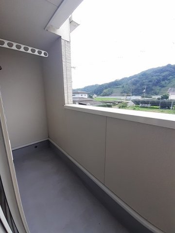 バルコニー　バルコニーからの眺めを楽しみながら食事をしませんか