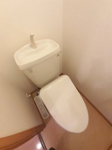 トイレ　落ち着いたトイレです