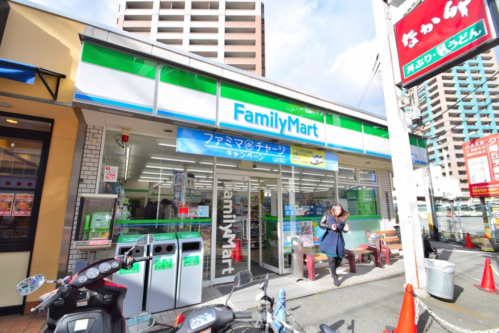 コンビニ　ファミリーマート　天王寺駅北口店（コンビニ）まで163m
